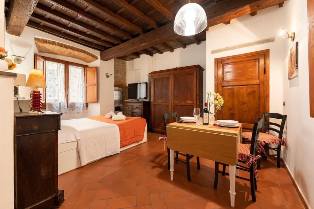 Keys Of Italy - Corsob 9 - Florentine Studio Close To Palazzo Vecchio Florence Luaran gambar